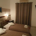 Narkissos Kamari (Santorini)