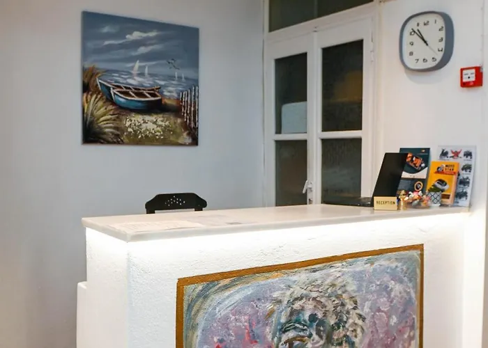 Narkissos מלון Kamári