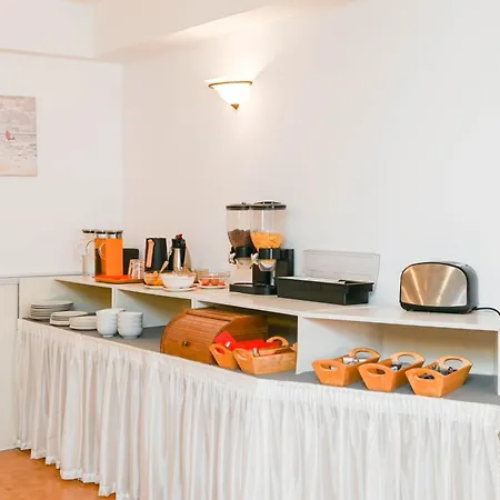 Narkissos Hotel 2*