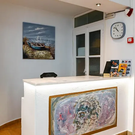Narkissos Otel Kamári
