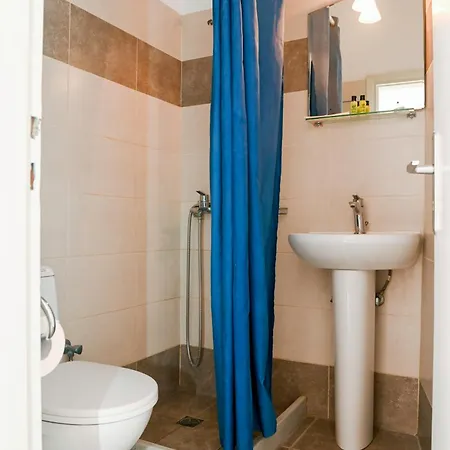 Otel Narkissos Kamári