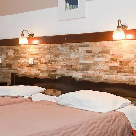 Hotel Narkissos 2*