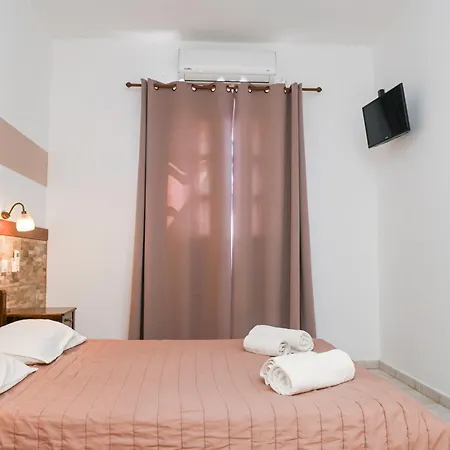 Narkissos 2* Kamári