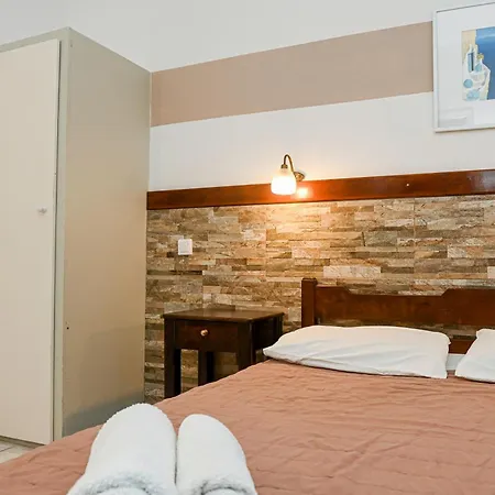 Narkissos Hotel Kamári