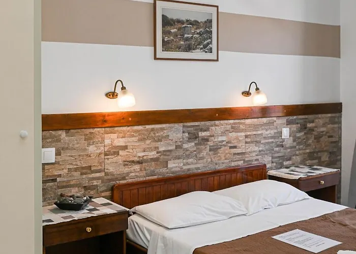 Narkissos 2* Kamári