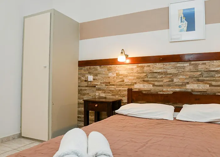 Narkissos Otel Kamári