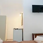 那科索斯酒店 2*